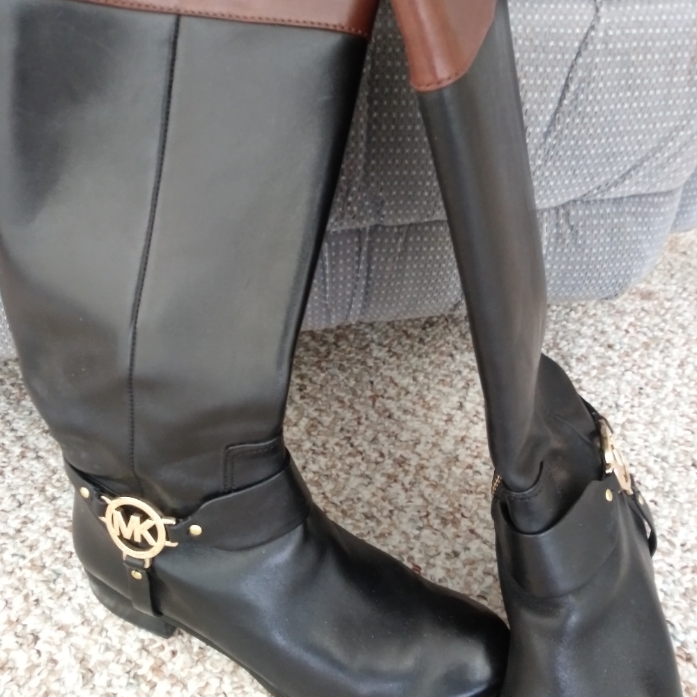 Michael kors boots - Picture 1 of 2